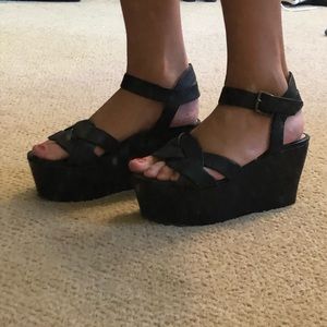 STEVEN by Steve Madden platforms sandals 8.5